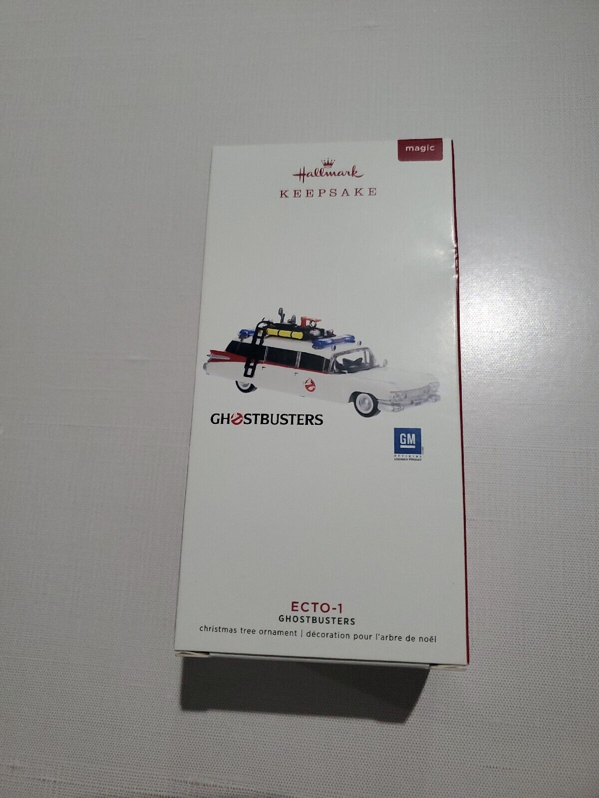 2019 Hallmark ECTO-1 GHOSTBUSTERS Magic Ornament (Light & Sound)